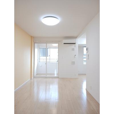 ユリシス 203【管理NO：1-023643601-02030】 ★家具家電は申し込み後に搬入しますの物件画像