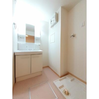 ブルーパイン　Ⅱ－Ｃ 202【管理NO：1-019807503-02020】 ★家具家電は申し込み後に搬入しますの物件画像