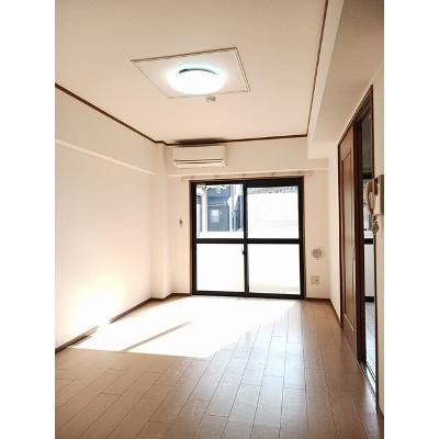 クラシカル・ヒル・ハーモニー 102【管理NO：1-011356501-01020】 ★家具家電は申し込み後に搬入します★の物件画像