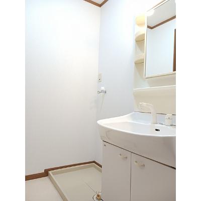 コモド　パラッツォ 203【管理NO：1-010965801-02030】 ★家具家電は申し込み後に搬入しますの物件画像