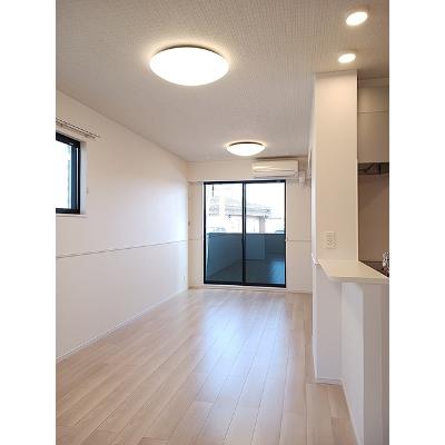 ペンサミエント安岡 105【管理NO：1-028572701-01040】 ★家具家電は申し込み後に搬入しますの物件画像