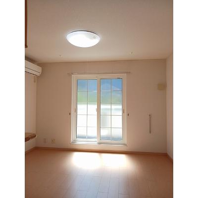 シャトレ　桜１ 201【管理NO：1-015597501-02010】 ★家具家電は申し込み後に搬入しますの物件画像