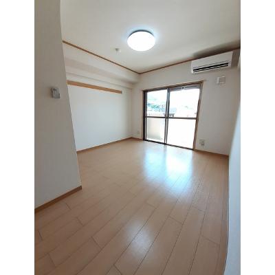ドエルⅥ 305【管理NO：1-012919701-03040】 ★家具家電は申し込み後に搬入しますの物件画像