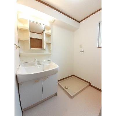 サンシャイン長府　Ⅱ 201【管理NO：1-011389502-02010】 ★家具家電は申し込み後に搬入します★の物件画像