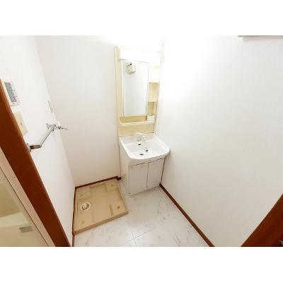 シャトー長尾 203【管理NO：1-011329301-02030】 ★家具家電は申し込み後に搬入します★の物件画像