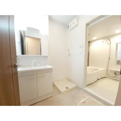 リヴァーサ　朽網 203【管理NO：1-026521901-02030】 ★家具家電は申し込み後に搬入しますの物件画像