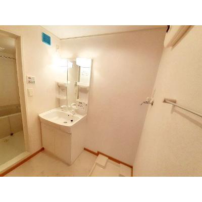 フローラ・Ｍ　Ⅱ 201【管理NO：1-015360402-02010】 ★家具家電は申し込み後に搬入しますの物件画像