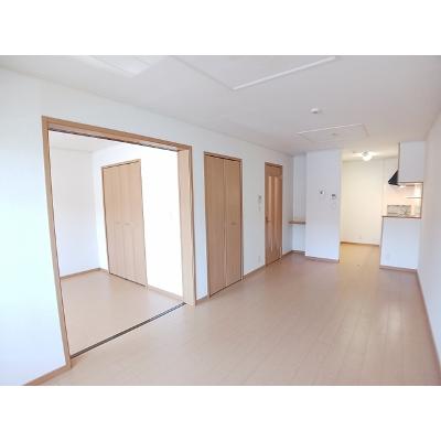 エヴァーグリーン　アース　２１ 203【管理NO：1-015092302-02030】 ★家具家電は申し込み後に搬入しますの物件画像