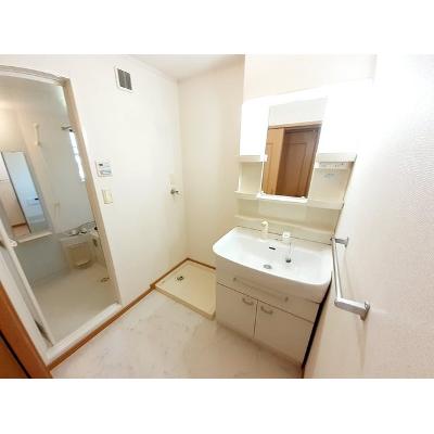 メイブリーズ 203【管理NO：1-013830901-02030】 ★家具家電は申し込み後に搬入します★の物件画像