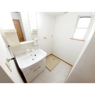 サンシャインブリッジ 201【管理NO：1-012537102-02010】 ★家具家電は申し込み後に搬入しますの物件画像
