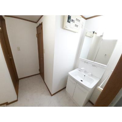 プラムール　Ⅱ番館 202【管理NO：1-010627902-02020】 ★家具家電は申し込み後に搬入しますの物件画像