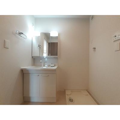 グランノ１ 105【管理NO：1-027518401-01040】 ★家具家電は申し込み後に搬入します★の物件画像