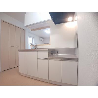 グリーンヒル 101【管理NO：1-018447401-01010】 ★家具家電は申し込み後に搬入します★の物件画像
