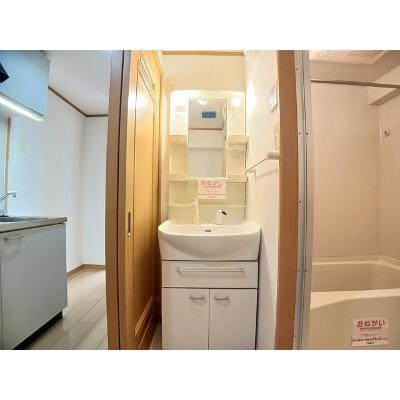 エヴァーグリーンＭ 703【管理NO：1-013786001-07030】 ★家具家電は申し込み後に搬入しますの物件画像