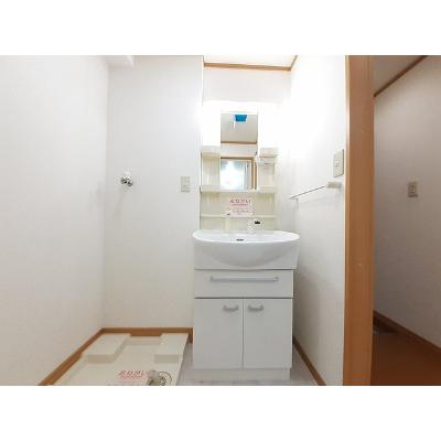 グランド・コスモ 610【管理NO：1-013784901-06080】 ★家具家電は申し込み後に搬入します★の物件画像