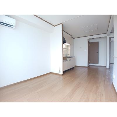 アメニティ 203【管理NO：1-011013101-02030】 ★家具家電は申し込み後に搬入します★の物件画像