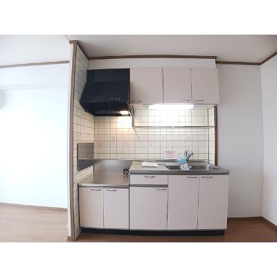 アメニティ 203【管理NO：1-011013101-02030】 ★家具家電は申し込み後に搬入します★の物件画像