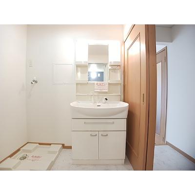 レイクサイド遠賀 201【管理NO：1-015072901-02010】 ★家具家電は申し込み後に搬入します★の物件画像