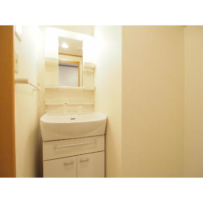 グランド・コスモ 808【管理NO：1-013784901-08070】 ★家具家電は申し込み後に搬入します 2026年07月下旬入居可能の物件画像