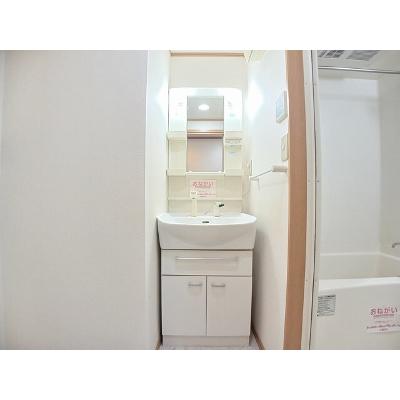 グランド・コスモ 805【管理NO：1-013784901-08040】 ★家具家電は申し込み後に搬入します★の物件画像
