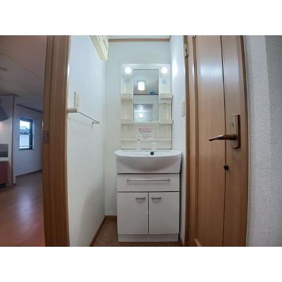 グラン・リーオＢ 203【管理NO：1-012909702-02030】 ★家具家電は申し込み後に搬入しますの物件画像