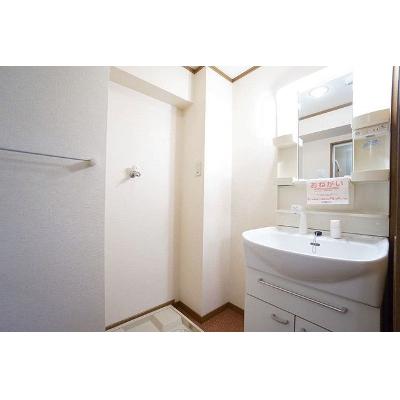 グリーンコートⅢ番館 301【管理NO：1-012612201-03010】 ★家具家電は申し込み後に搬入します★の物件画像