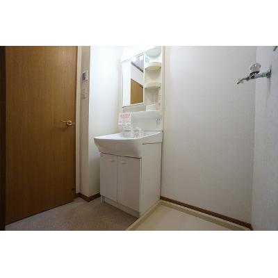 エヴァーグリーンＦ 101【管理NO：1-011706002-01010】 ★家具家電は申し込み後に搬入します★ ★2026年10月中旬入居可能★の物件画像