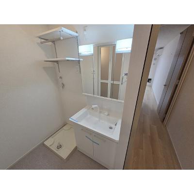ＲＯＳＡ　Ⅱ 106【管理NO：1-028129002-01060】 ★家具家電は申し込み後に搬入します★の物件画像