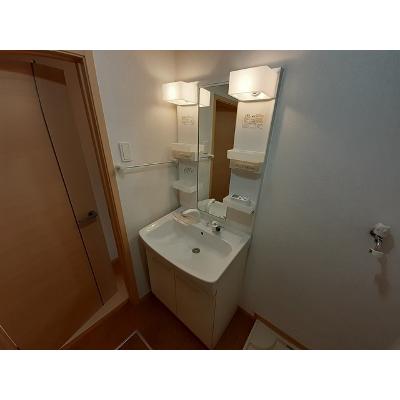 プリズム　ウィンド 203【管理NO：1-016472701-02030】 ★家具家電は申し込み後に搬入します★の物件画像