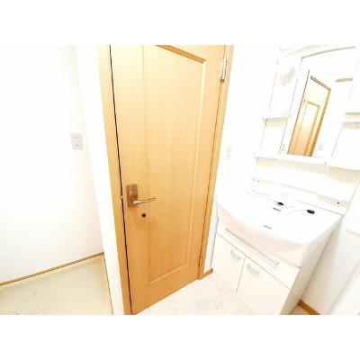 ラフィーネＡ 101【管理NO：1-013338201-01010】 ★家具家電は申し込み後に搬入します★の物件画像