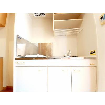 薫風館 104【管理NO：1-013239201-01040】 ★家具家電は申し込み後に搬入します★の物件画像