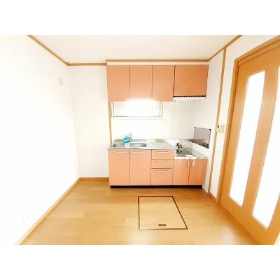 ラパヌイＡ 101【管理NO：1-012522901-01010】 ★家具家電は申し込み後に搬入します★の物件画像