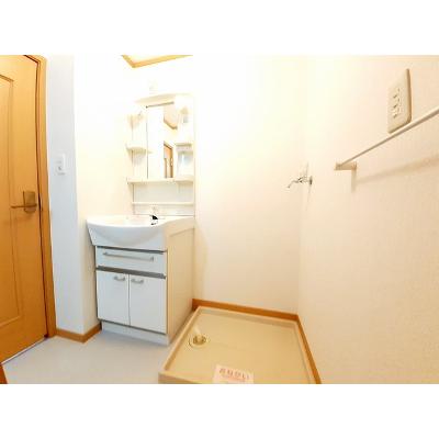 ラパヌイＡ 101【管理NO：1-012522901-01010】 ★家具家電は申し込み後に搬入します★の物件画像