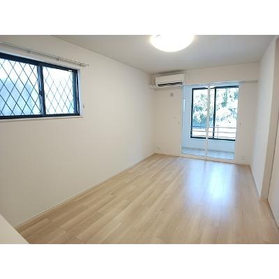 ハピネスⅢ 101【管理NO：1-027855403-01010】 ★家具家電は申し込み後に搬入します★ ★2026年10月上旬入居可能★の物件画像