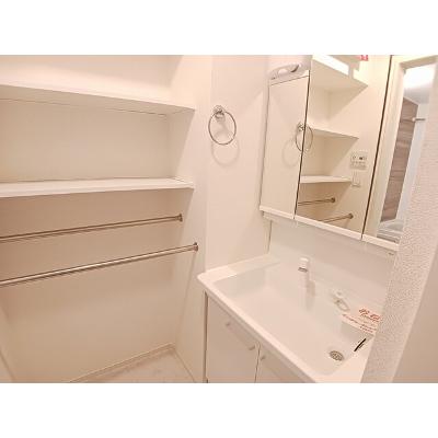 エレガンス　Ⅰ 101【管理NO：1-026407401-01010】 ★家具家電は申し込み後に搬入します★の物件画像