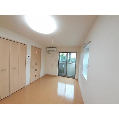 ヌーヴォー 101【管理NO：1-018832401-01010】 ★家具家電は申し込み後に搬入します★の物件画像