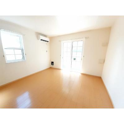 シェリ－ル 101【管理NO：1-016098601-01010】 ★家具家電は申し込み後に搬入します★の物件画像