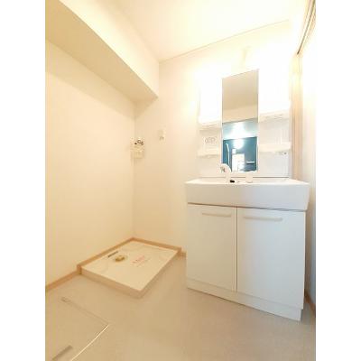 クラ－ルＤ 203【管理NO：1-015880802-02030】 ★家具家電は申し込み後に搬入します★の物件画像