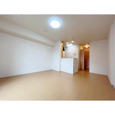 イーリス東唐津 103【管理NO：1-018974301-01030】 ★家具家電は申し込み後に搬入します★の物件画像