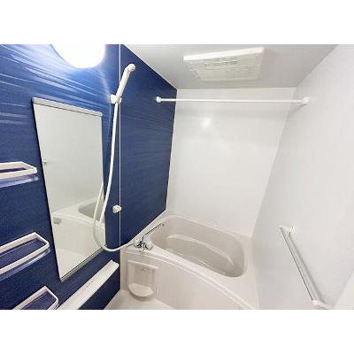 イーリス東唐津 103【管理NO：1-018974301-01030】 ★家具家電は申し込み後に搬入します★の物件画像