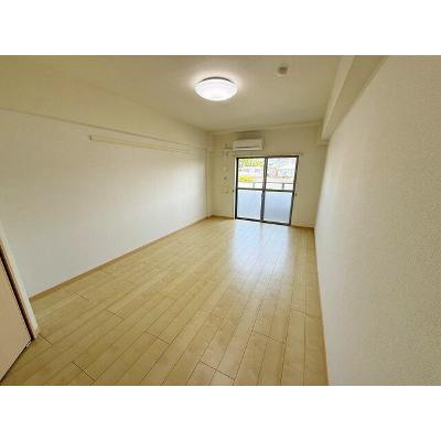 ルイシャトレ鏡 111【管理NO：1-018759501-01110】 ★家具家電は申し込み後に搬入しますの物件画像