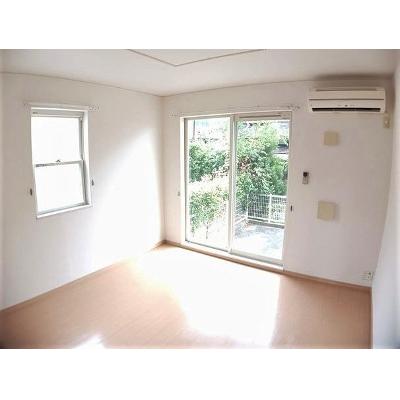 セゾン 101【管理NO：1-016238901-01010】 ★家具家電は申し込み後に搬入します★ ★2026年10月上旬入居可能★の物件画像