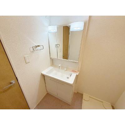 リシェス　Ｅ 203【管理NO：1-025806901-02030】 ★家具家電は申し込み後に搬入します★の物件画像