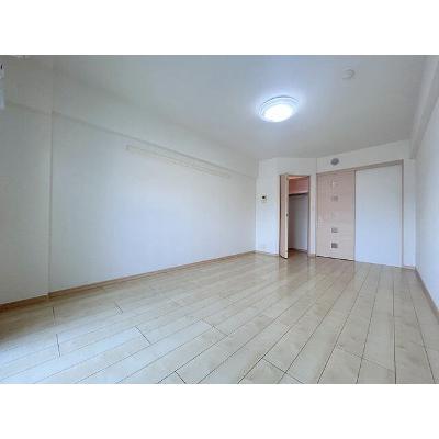 ルイシャトレ鏡 210【管理NO：1-018759501-02100】 ★家具家電は申し込み後に搬入しますの物件画像