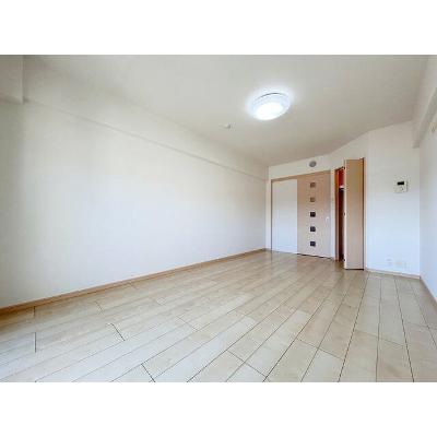 ルイシャトレ鏡 109【管理NO：1-018759501-01090】 ★家具家電は申し込み後に搬入しますの物件画像