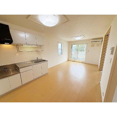 コースト　フロー 201【管理NO：1-017327601-02010】 ★家具家電は申し込み後に搬入します★の物件画像
