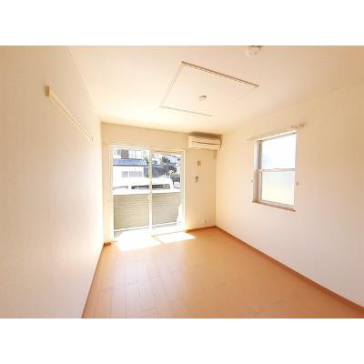 デフィ 101【管理NO：1-014647001-01010】 ★家具家電は申し込み後に搬入します★の物件画像