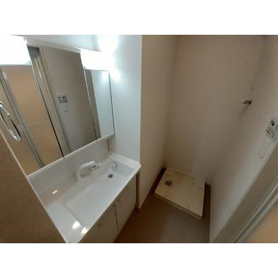 ロードサイド高来 205【管理NO：1-026118001-02050】 ★家具家電は申し込み後に搬入します★の物件画像