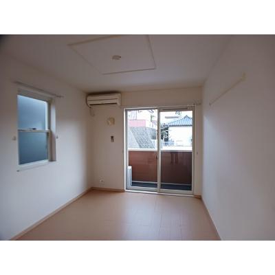 スワンコリーヌ 102【管理NO：1-015840601-01020】 ★家具家電は申し込み後に搬入しますの物件画像