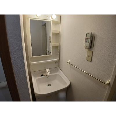 エ－デル　ハオスⅠ　Ａ 103【管理NO：1-011231001-01030】 ★家具家電は申し込み後に搬入します★の物件画像